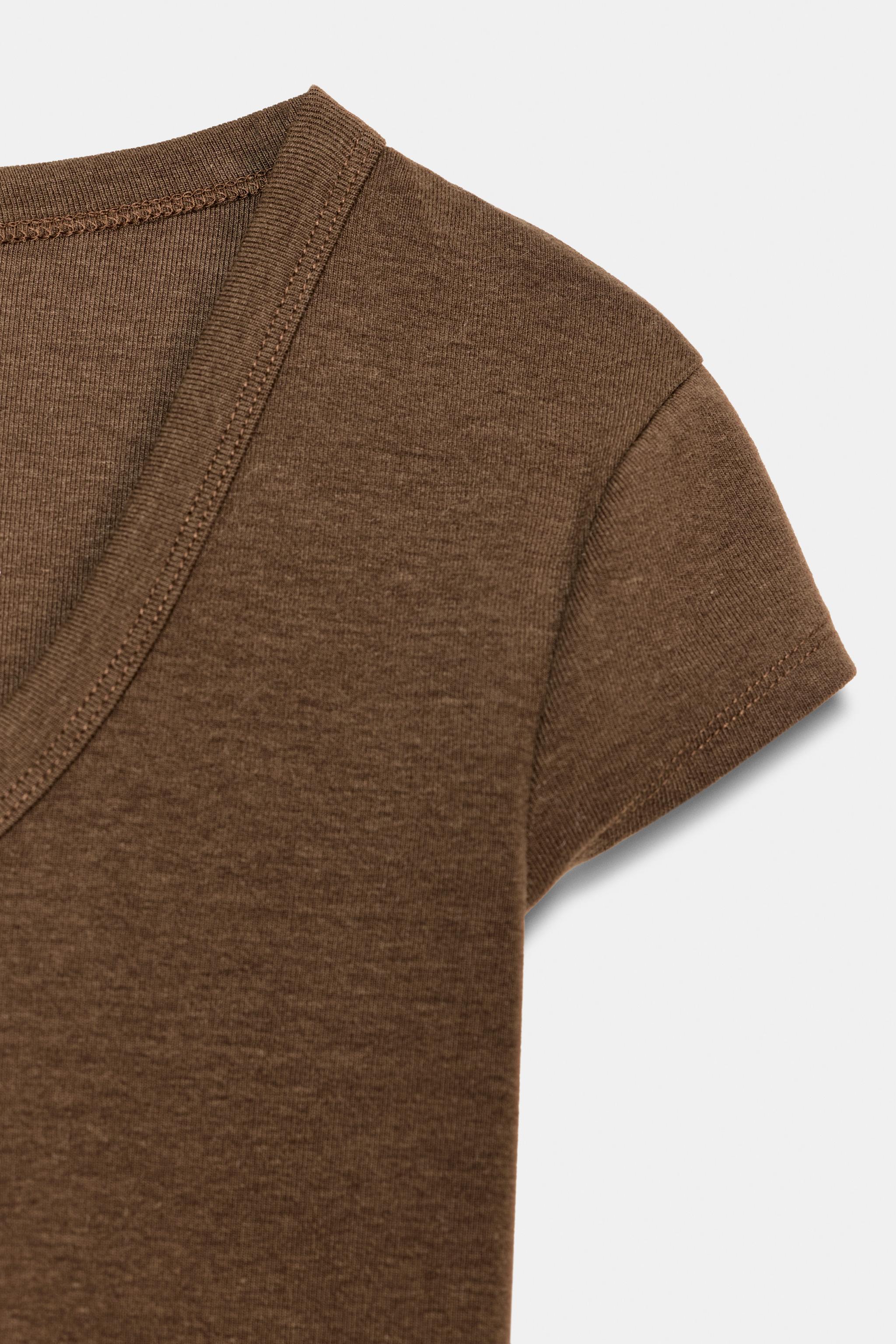 POT NECK T-SHIRT